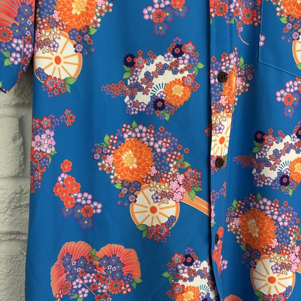UpSaint Floral Short Sleeve Casual Button Down Size M - Picture 4 of 7